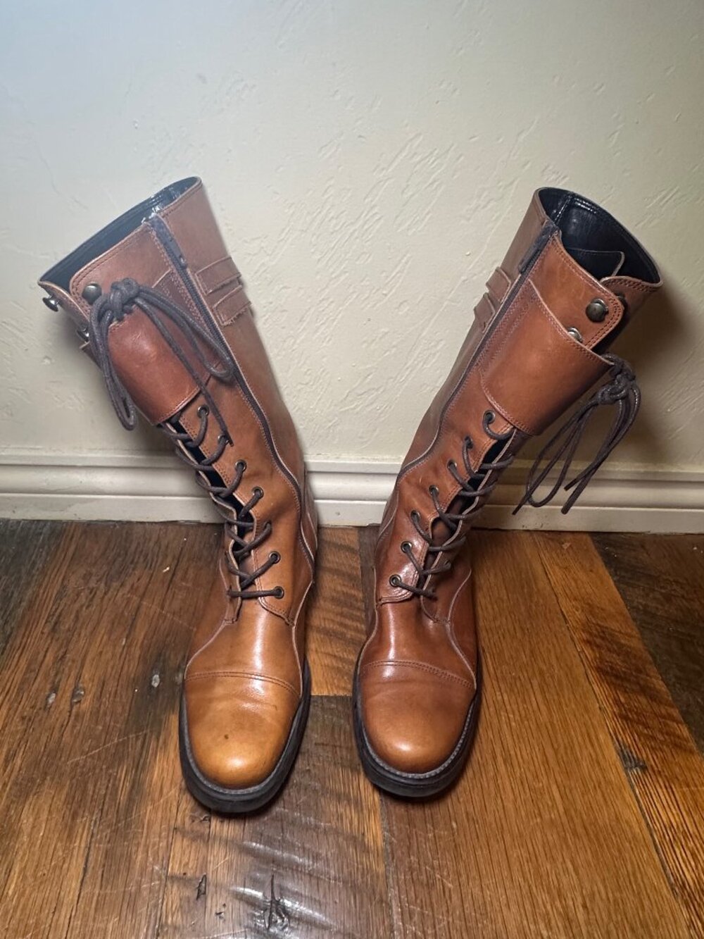 United Colors of Benetton leather boots lace-up front, side zipper  EU 41/US9.5